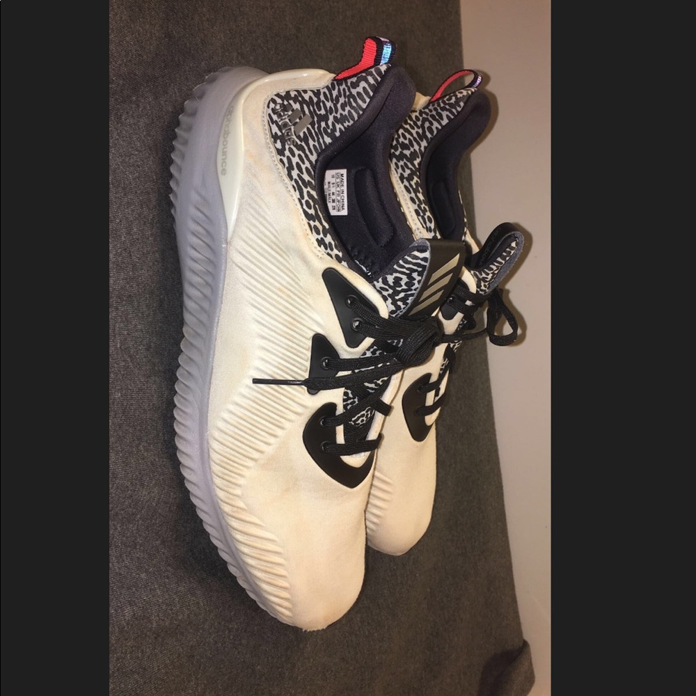 Adidas alphabounce